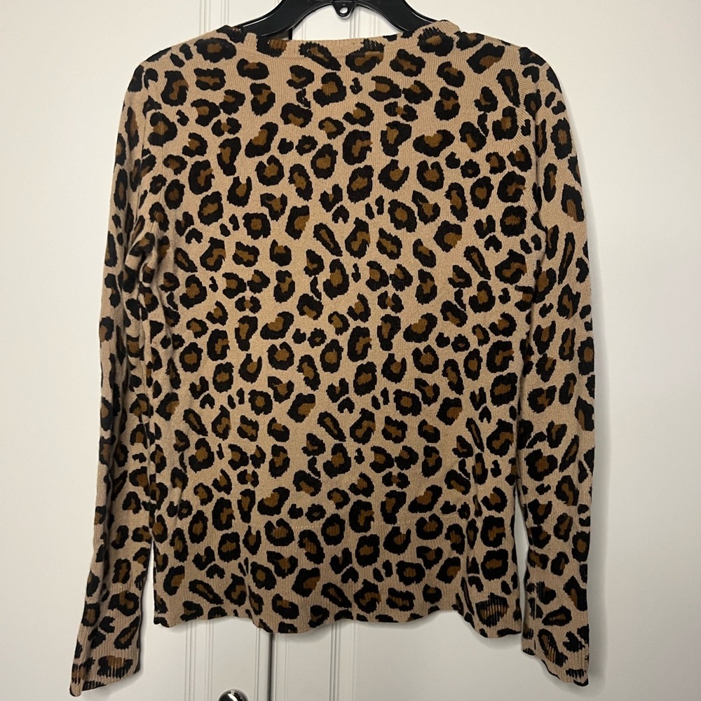 Cynthia Rowley Leopard Print Crewneck Cashmere Sweater in Tan and Black - Picture 9 of 9